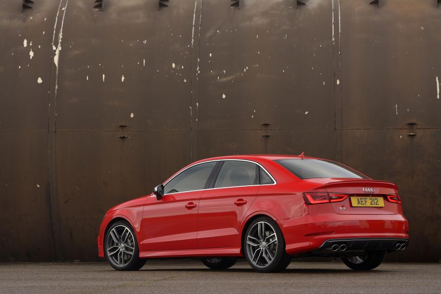  Audi S3 Sedan (8V) 2013 года  (UK) (фото 24 из 53)